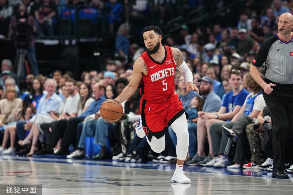 方面作出巨 方面作出巨